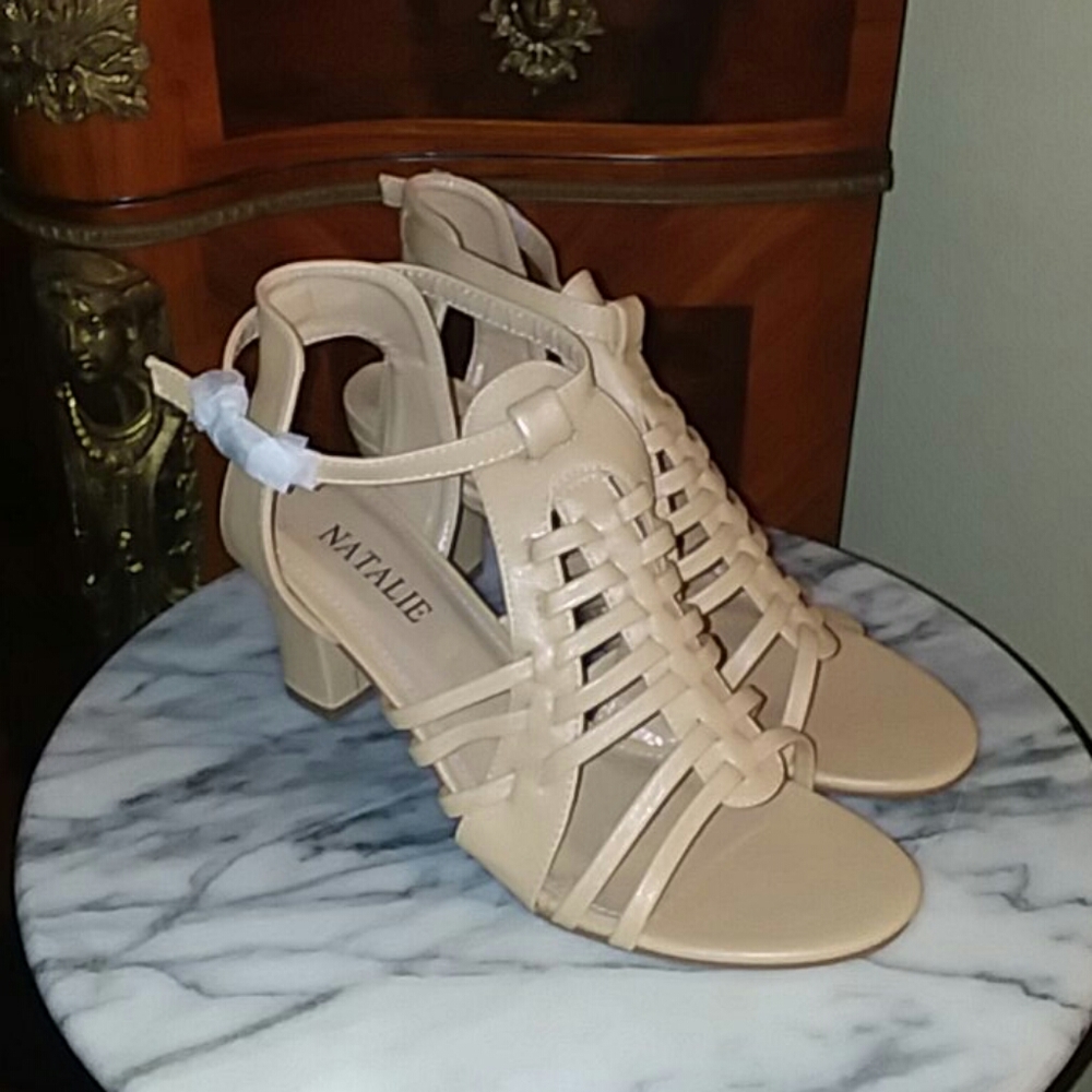 NIB! 2 in nude block sandal and ank-strap